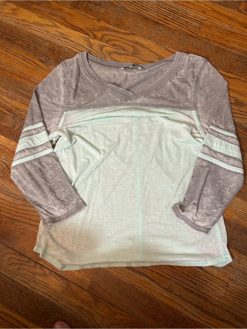 BKE Mint and Gray Raglan V-Neck Stripe Sleeve Top